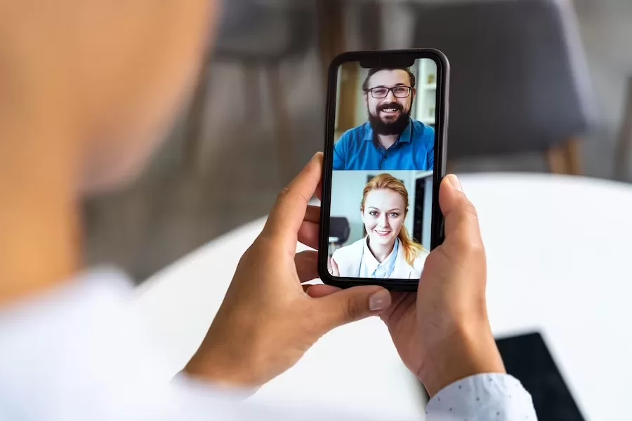 Mobile apps for video conferencing